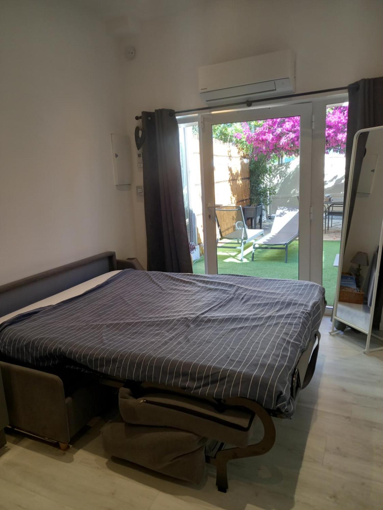 Studio Avec Rez De Jardin Appartement Six-Fours-les-Plages