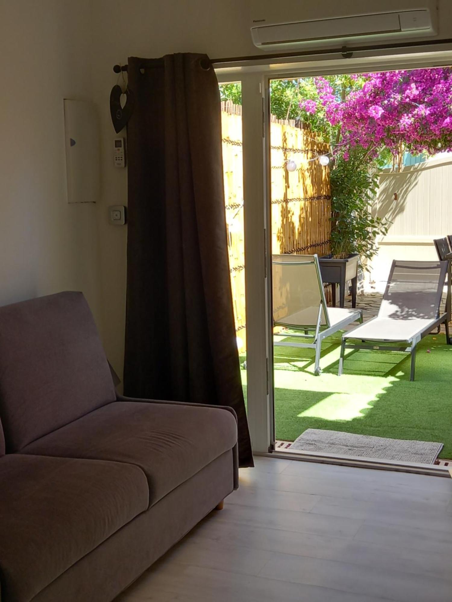 Studio Avec Rez De Jardin Appartement Six-Fours-les-Plages